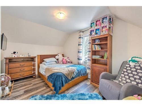 21 Hughes Street, St. Thomas, ON - Indoor Photo Showing Bedroom