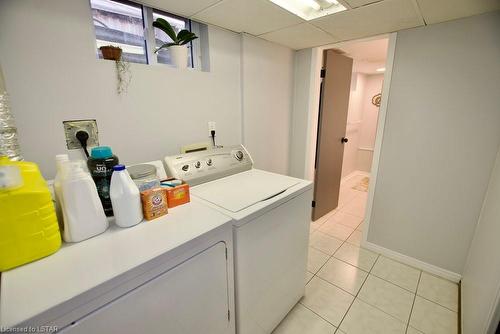 742 Oxford Street E, London, ON - Indoor Photo Showing Laundry Room