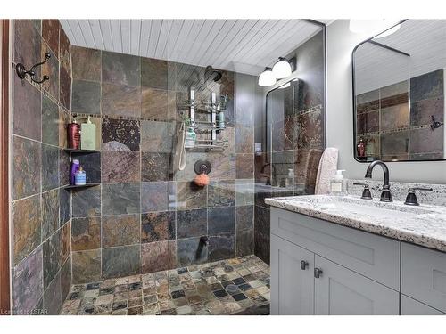 9941 Nipigon Street, Port Franks, ON - Indoor Photo Showing Bathroom