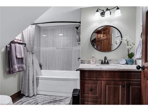 9941 Nipigon Street, Port Franks, ON - Indoor Photo Showing Bathroom