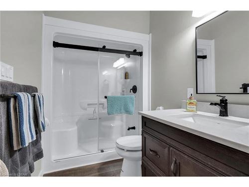 9941 Nipigon Street, Port Franks, ON - Indoor Photo Showing Bathroom