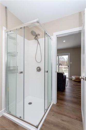 20927 Lakeside Drive, Thorndale, ON - Indoor Photo Showing Bathroom
