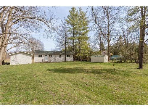 20927 Lakeside Drive, Thorndale, ON - Outdoor