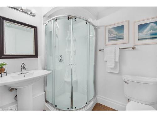 528 Kininvie Drive, London, ON - Indoor Photo Showing Bathroom