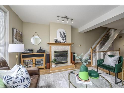 20 Regina Street, London, ON - Indoor Photo Showing Living Room With Fireplace