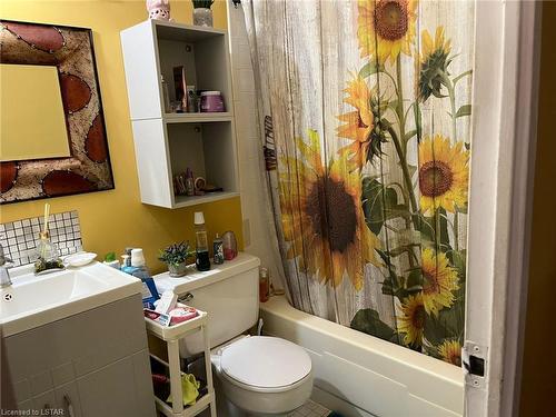 503-3621 Lakeshore Boulevard W, Etobicoke, ON - Indoor Photo Showing Bathroom