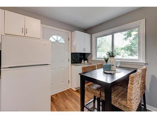 1752 Seeley Drive, London, ON - Indoor Photo Showing Kitchen