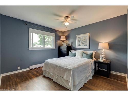 1752 Seeley Drive, London, ON - Indoor Photo Showing Bedroom