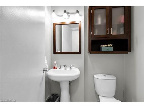24-225 Deveron Crescent, London, ON - Indoor Photo Showing Bathroom