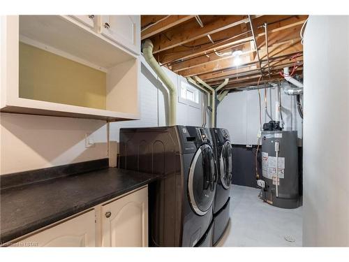 214 Brunswick Crescent, London, ON - Indoor Photo Showing Laundry Room