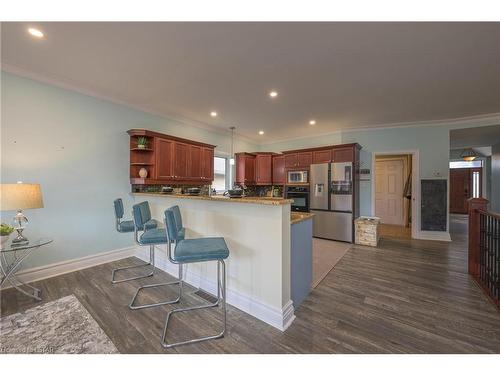 1633 Shore Road, London, ON - Indoor Photo Showing Kitchen