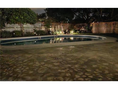 1042 Wembley Road, London, ON - Outdoor With In Ground Pool