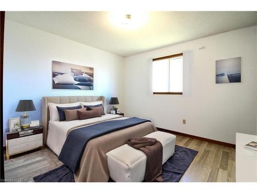 22 Fanjoy Drive, St. Thomas, ON - Indoor Photo Showing Bedroom
