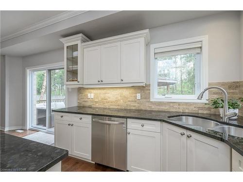 19 Caverhill Crescent, Komoka, ON - Indoor Photo Showing Kitchen With Double Sink