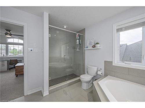 19 Caverhill Crescent, Komoka, ON - Indoor Photo Showing Bathroom