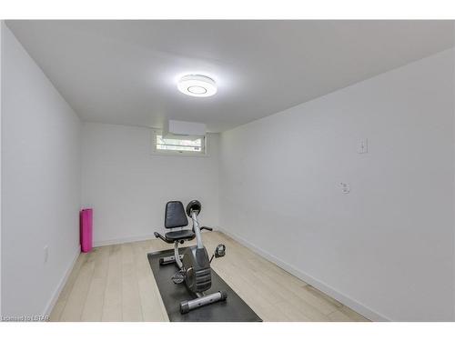 460 Regal Drive, London, ON - Indoor Photo Showing Gym Room