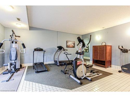 505-549 Ridout Street N, London, ON - Indoor Photo Showing Gym Room