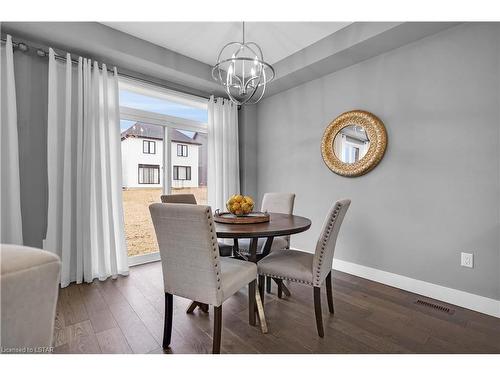 413 Edgevalley Road, London, ON - Indoor Photo Showing Dining Room