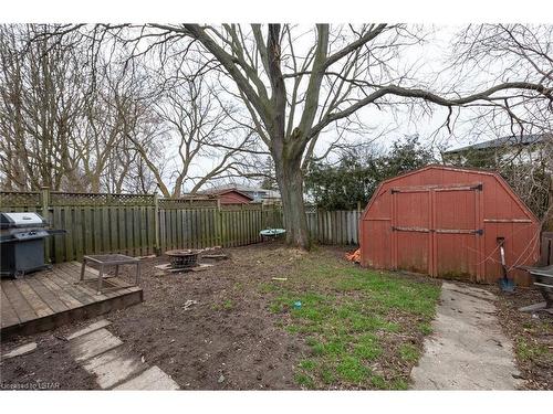 15 Wenlock Crescent, London, ON - Outdoor With Backyard