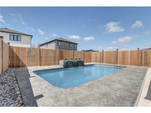 1641 Applerock Avenue, London, ON - Outdoor With In Ground Pool With Backyard