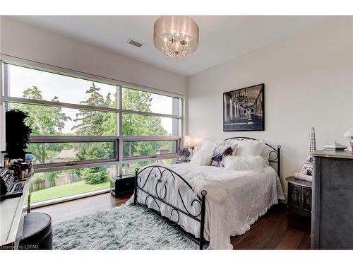203-1705 Fiddlehead Place, London, ON - Indoor Photo Showing Bedroom