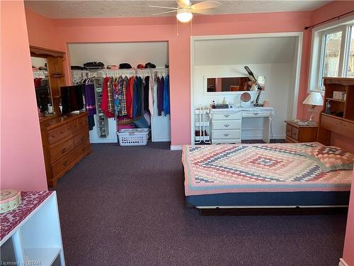 61 Kakagi Lake Road, Nestor Falls, ON - Indoor Photo Showing Bedroom