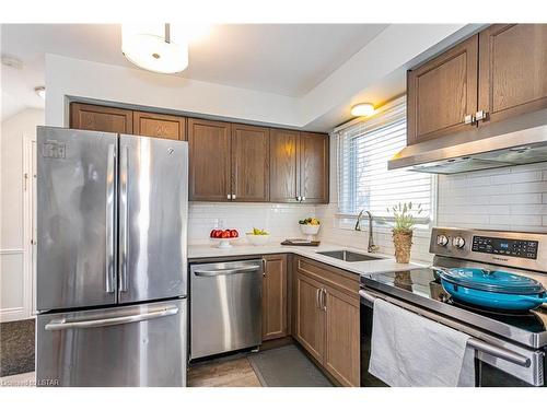 489 Alston Road, London, ON - Indoor Photo Showing Kitchen With Stainless Steel Kitchen