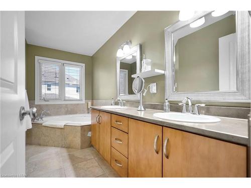 6517 Beattie Street, London, ON - Indoor Photo Showing Bathroom