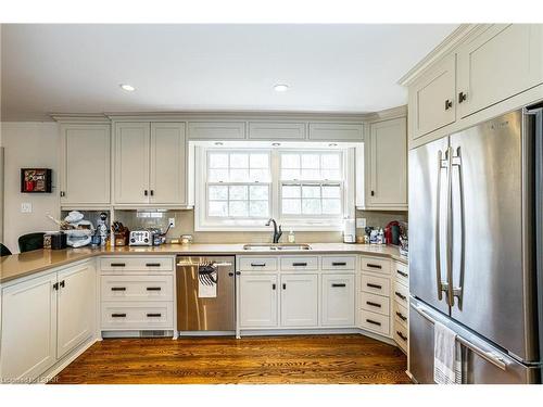 821 Colborne Street, London, ON - Indoor Photo Showing Kitchen With Double Sink