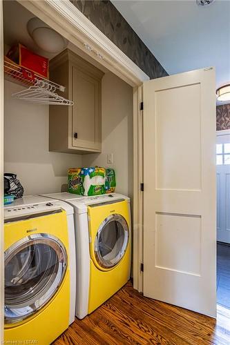 821 Colborne Street, London, ON - Indoor Photo Showing Laundry Room