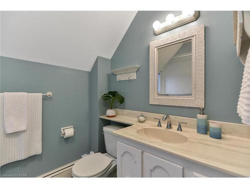 29 Elgin Street N, Athens, ON - Indoor Photo Showing Bathroom