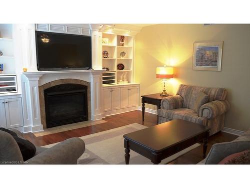 383 Mcnay Place, London, ON - Indoor Photo Showing Living Room With Fireplace