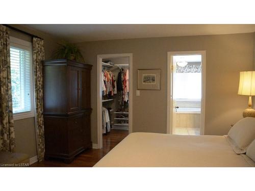 383 Mcnay Place, London, ON - Indoor Photo Showing Bedroom