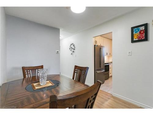 12 Mohegan Crescent, London, ON - Indoor Photo Showing Dining Room