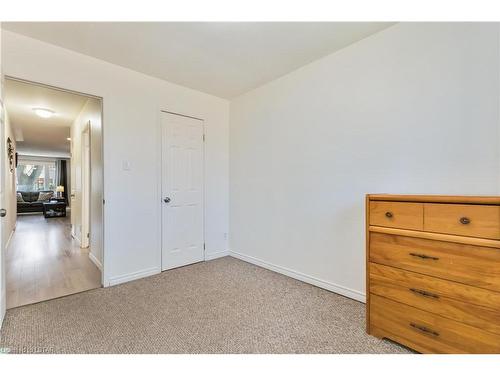 12 Mohegan Crescent, London, ON - Indoor Photo Showing Other Room