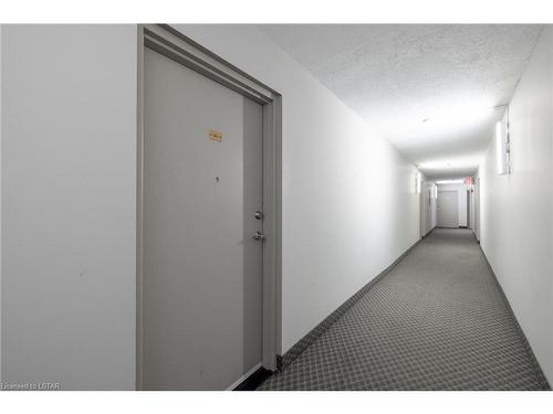 301-1590 Ernest Avenue, London, ON - Indoor Photo Showing Other Room