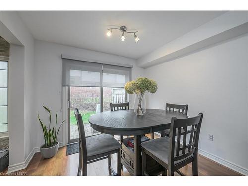 26-1100 Byron Baseline Road, London, ON - Indoor Photo Showing Dining Room