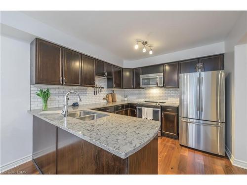 26-1100 Byron Baseline Road, London, ON - Indoor Photo Showing Kitchen With Double Sink With Upgraded Kitchen