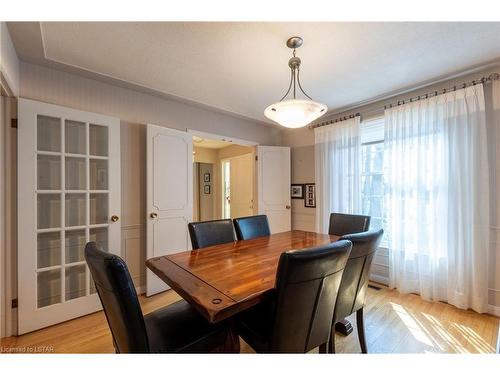 6 Westbury Grove, London, ON - Indoor Photo Showing Dining Room