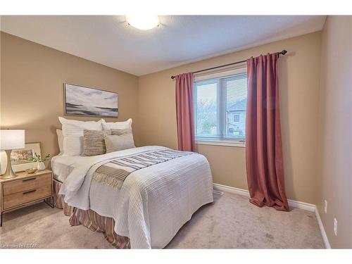 107 Elizabeth Street Street, Delaware, ON - Indoor Photo Showing Bedroom