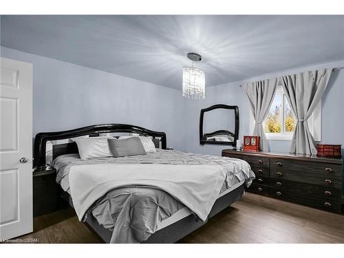 141 Huron Avenue, Komoka, ON - Indoor Photo Showing Bedroom