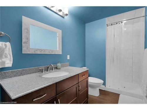 141 Huron Avenue, Komoka, ON - Indoor Photo Showing Bathroom