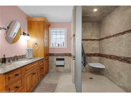 141 Huron Avenue, Komoka, ON - Indoor Photo Showing Bathroom