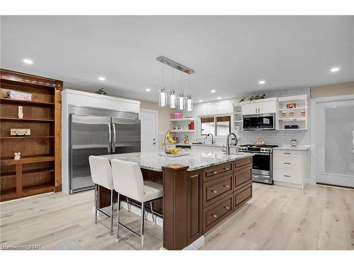 141 Huron Avenue, Komoka, ON - Indoor Photo Showing Kitchen With Upgraded Kitchen