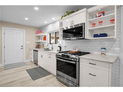 141 Huron Avenue, Komoka, ON - Indoor Photo Showing Kitchen