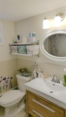 63 Raywood Avenue, London, ON - Indoor Photo Showing Bathroom