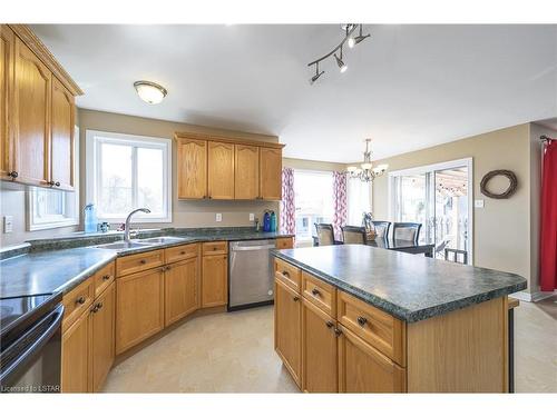 1381 Rosenberg Road, London, ON - Indoor Photo Showing Kitchen With Double Sink