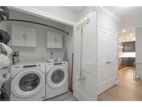 908-460 Callaway Road, London, ON - Indoor Photo Showing Laundry Room