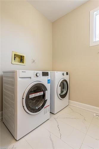 76-35 Waterman Avenue, London, ON - Indoor Photo Showing Laundry Room