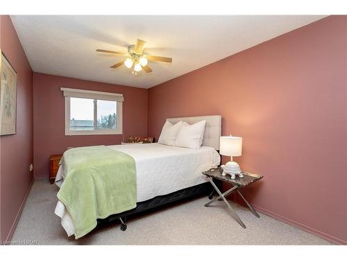 11 Willow Drive, Aylmer, ON - Indoor Photo Showing Bedroom